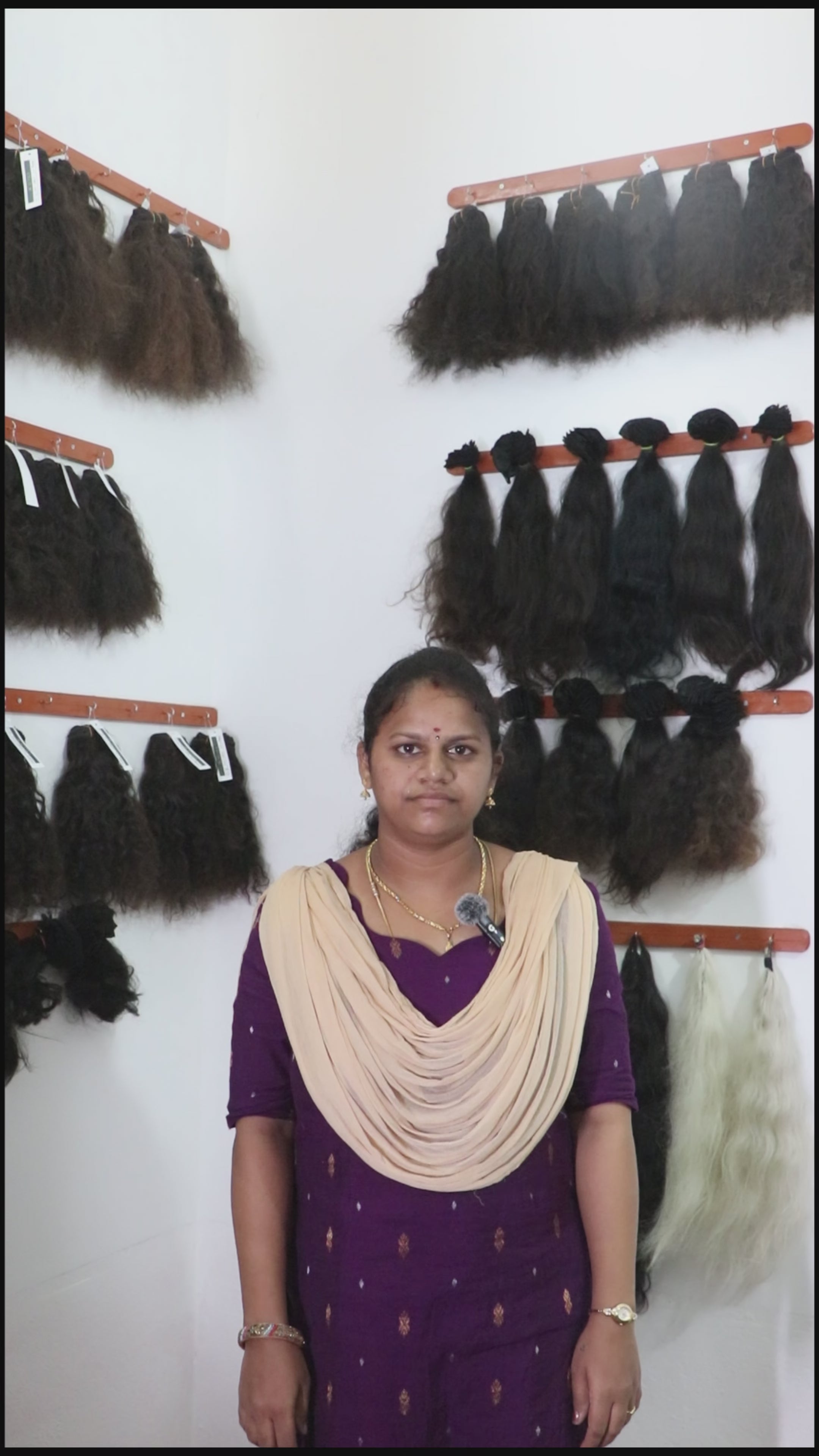 Load video: How to use Aetyka's Clip-in braided human hair ponytail hair extension
